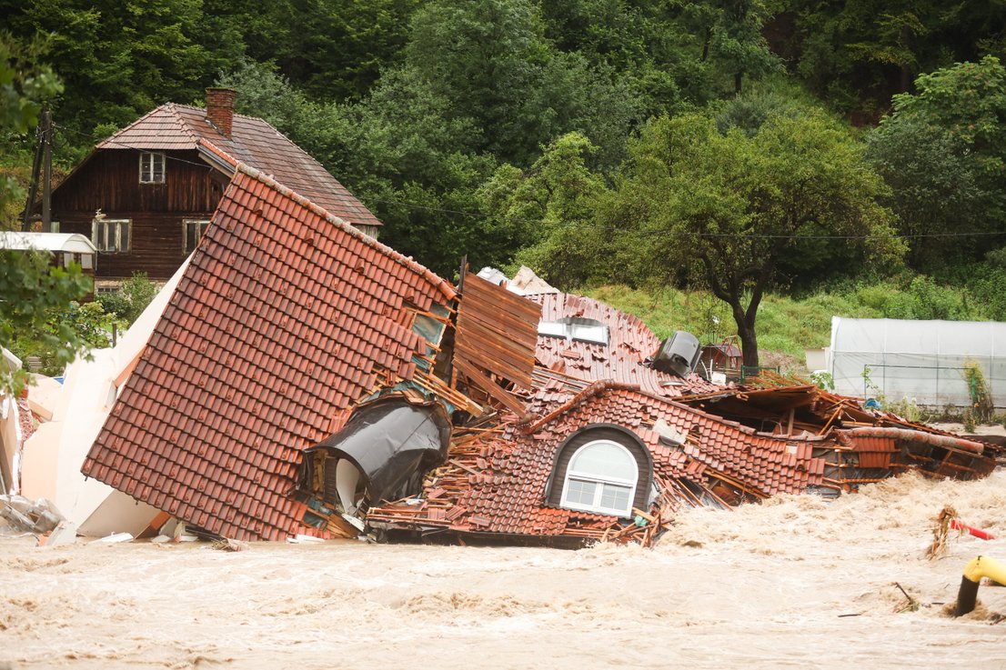 Përmbytjet në Slloveni (Foto: 24ur.com)