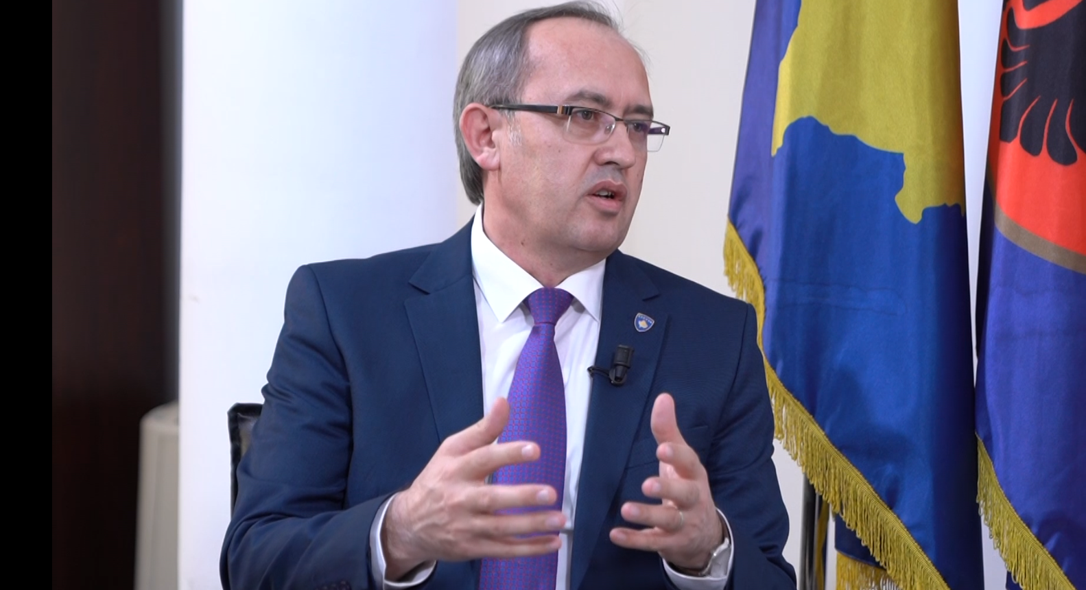 “Llogaridhënia nuk është raport, është dorëheqje”, Hoti kërkon përgjegjësi nga Gërvalla e Sveçla “Llogaridhënia nuk është raport, është dorëheqje”, Hoti kërkon përgjegjësi nga Gërvalla e Sveçla