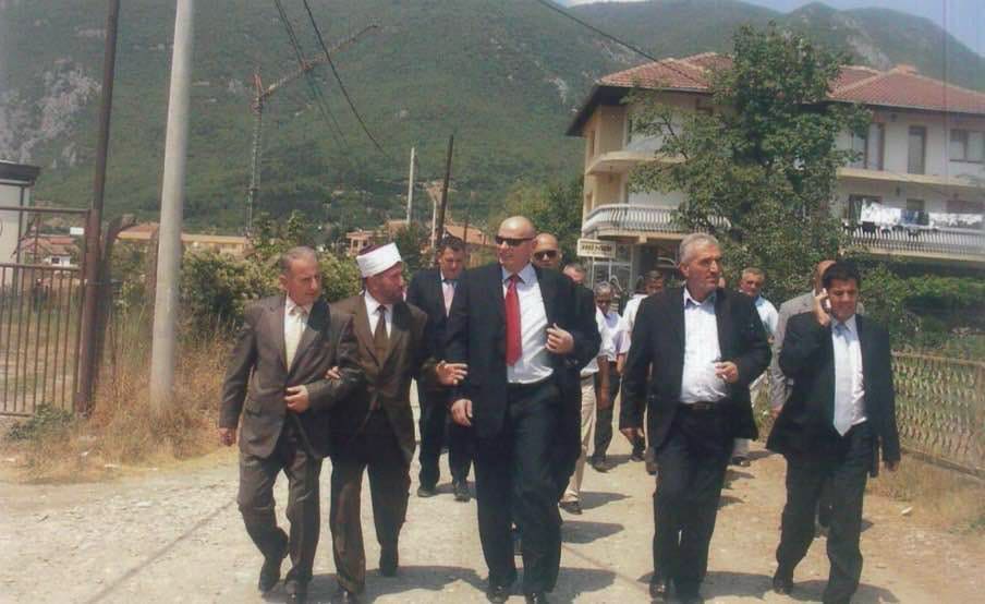 Çeku  Boja mbështetës i lëvizjes paqësore dhe luftës së UÇK së
