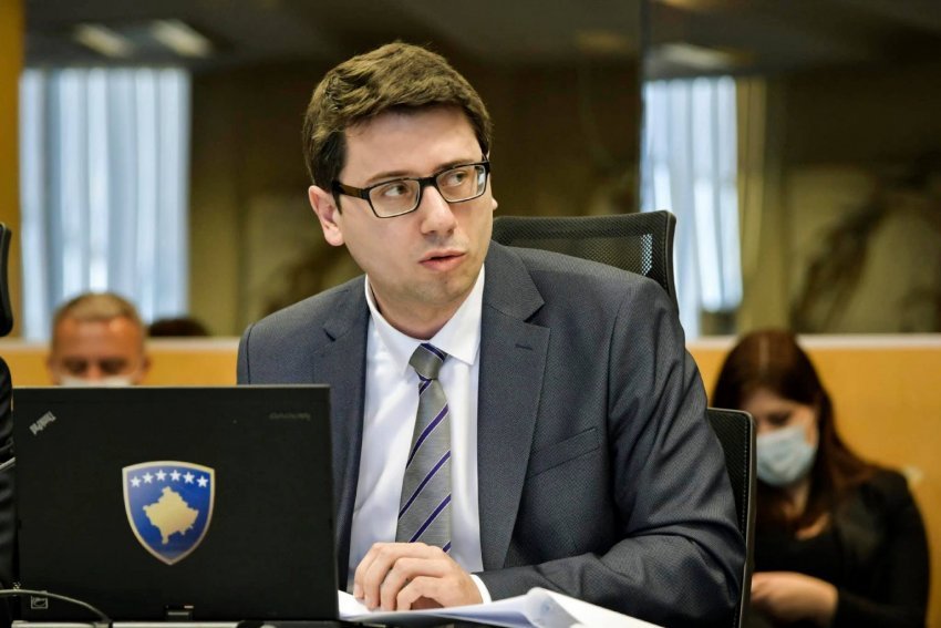 Murati për buxhetin e Prishtinës  Atë që nuk e bëri LDK dhe Abdixhiku do ta bëjë VV në Kuvendin Komunal