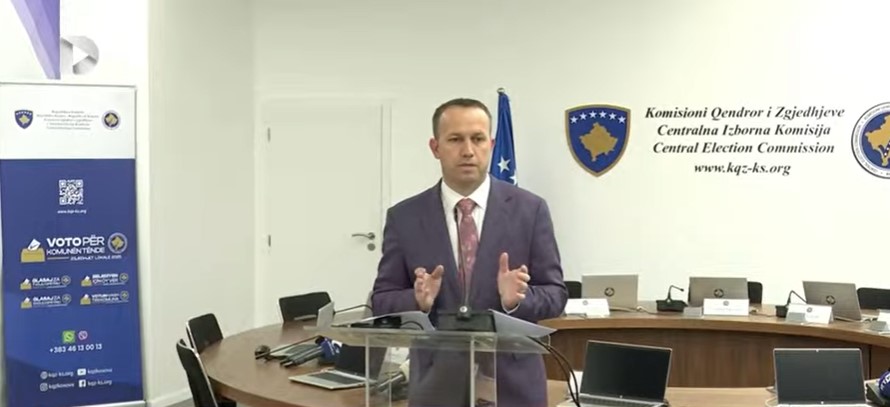 KQZ: Të gjitha qendrat e votimit janë hapur me kohë, 2 milionë e 25 mijë qytetarë me të drejtë vote në gjithë vendin