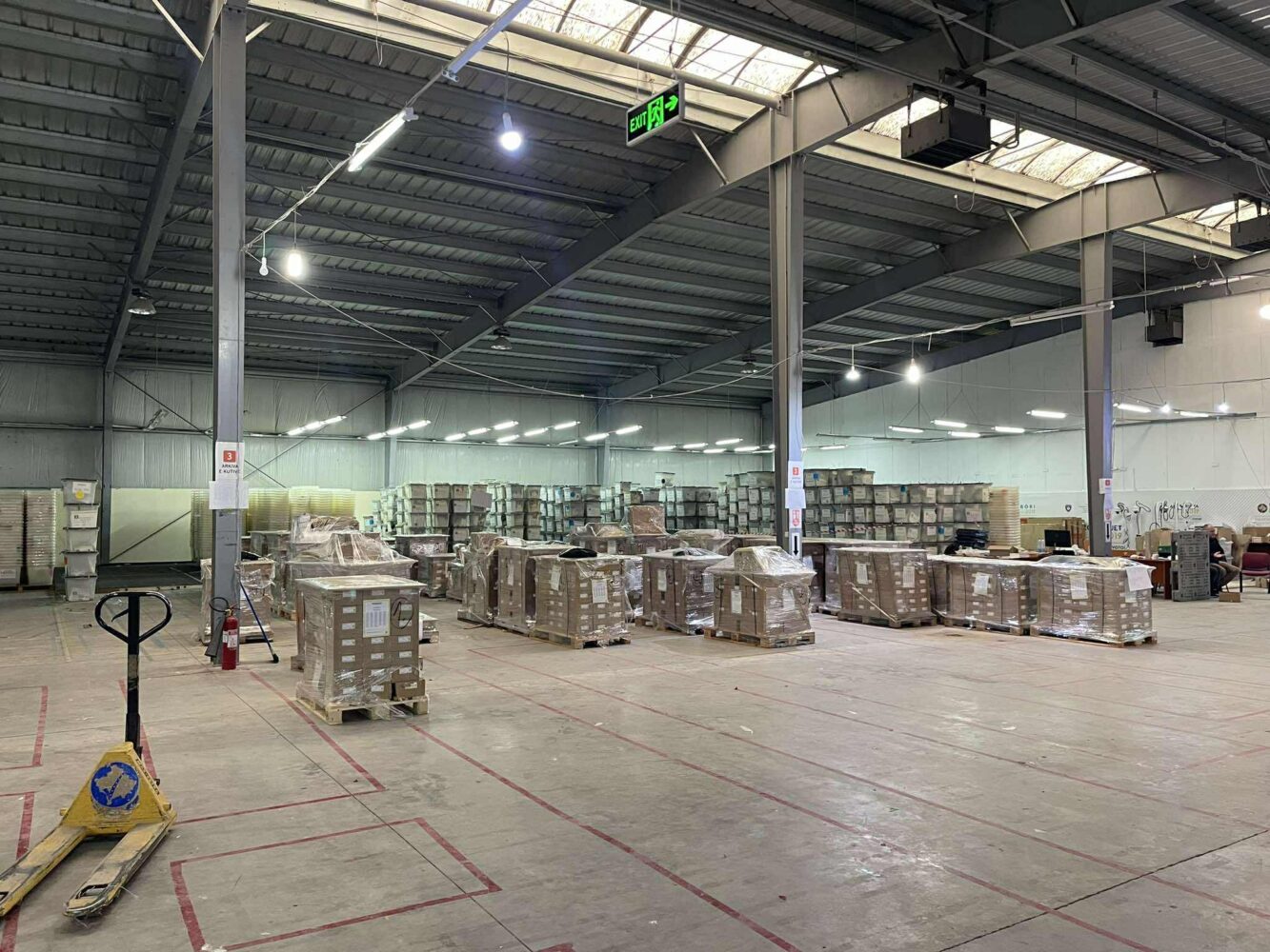 KQZ shpërndan materialin zgjedhor, dërgohen nëpër komuna mbi 3.6 milionë fletëvotime