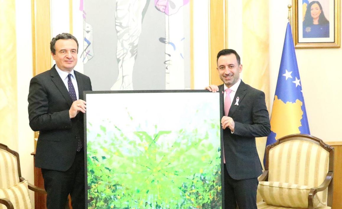 Konstituimi i Kuvendit, Kurti shkon tek Basha për ‘përhajër’