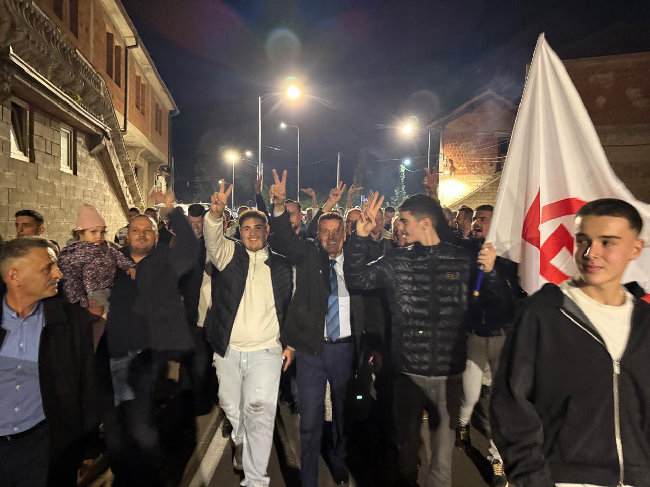 Ruzhdi Shehu feston fitoren në Junik: Vazhdojmë +4 pa balotazh