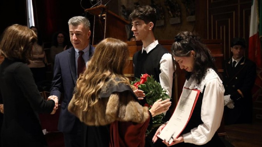 Italia shpall vrasjen e femrave vepër penale më vete, do të ketë burgim të përjetshëm