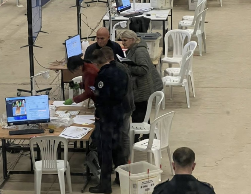 Ndalimi i numërimit të votave në Mitrovicë  Dyshime për parregullsi  çfarë dihet deri tani 