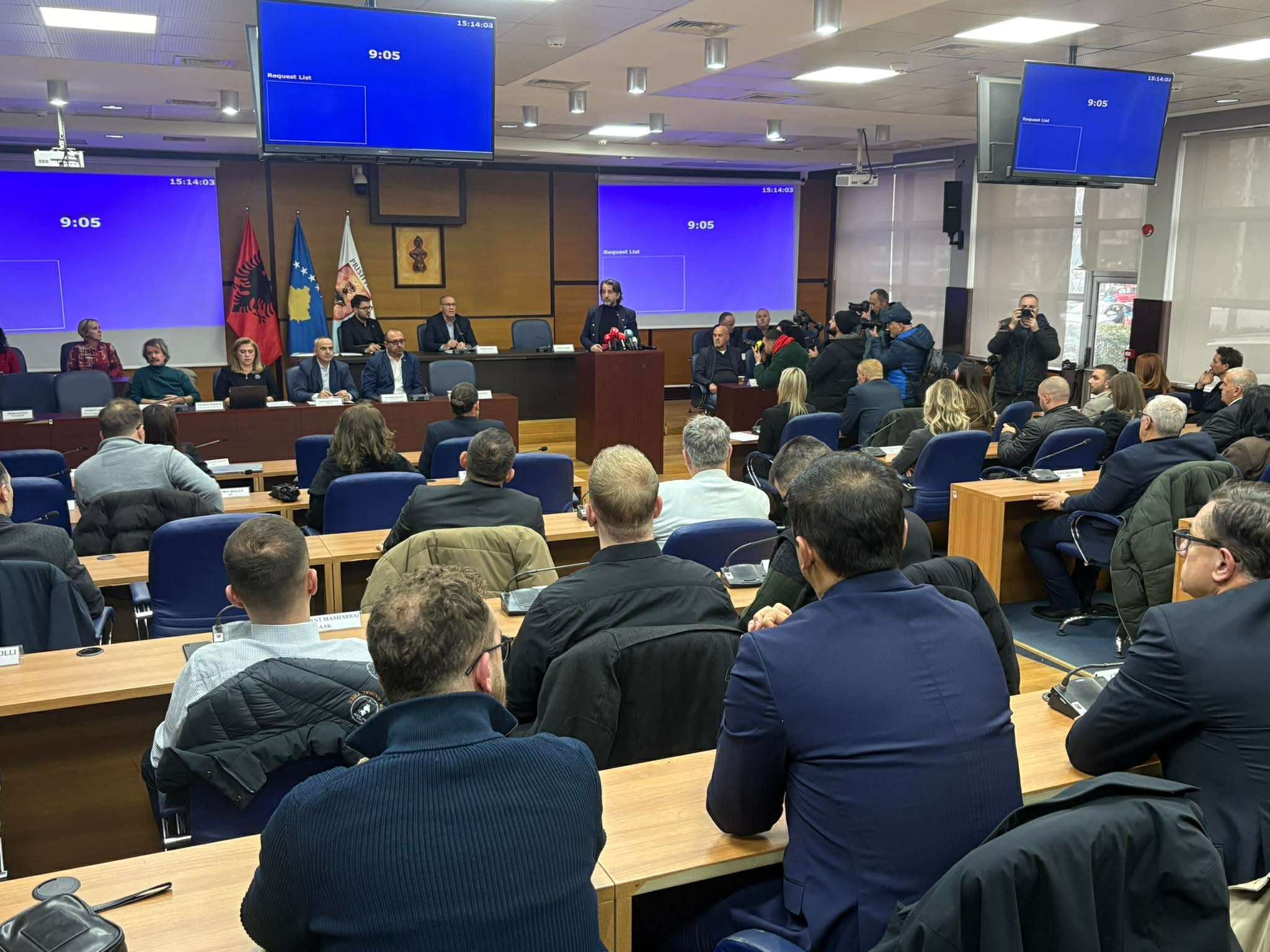 Rama pasi u votua vendimi për bartjen e mjeteve vetanake  Pres që Murati t i zhbllokojë edhe 35 milionë euro