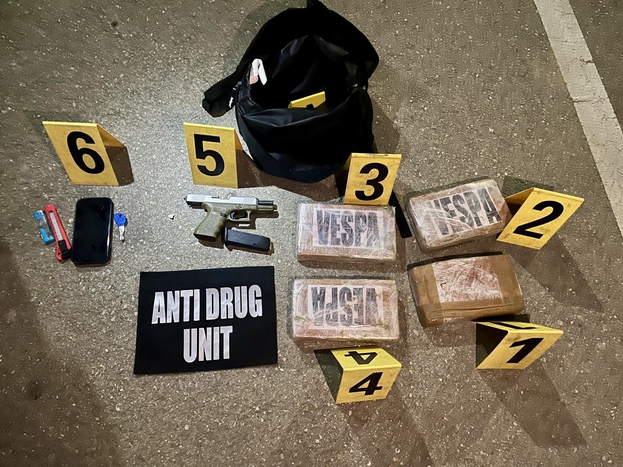 Policia konfiskon mbi 4 kg kokainë  arrestohen katër persona