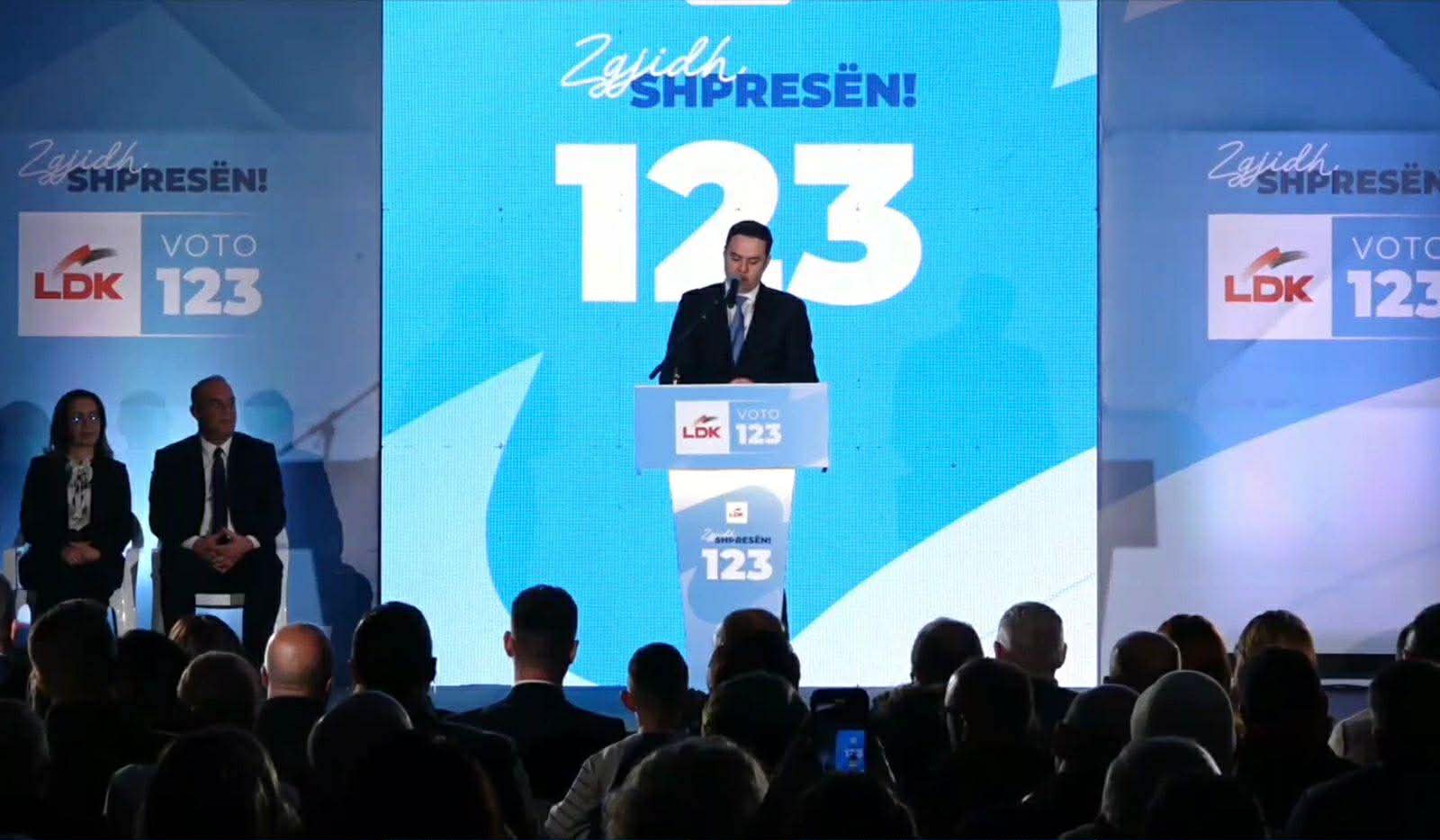  1 miliard euro për çerdhe dhe shkolla    Abdixhiku premton që shkolla të bëhet hapësirë zhvillimi  jo thjesht kujdes ditor