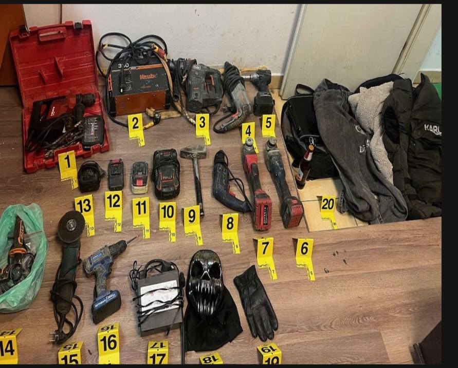 I dyshuar për disa vjedhje  arrestohet 21 vjeçari në Fushë Kosovë