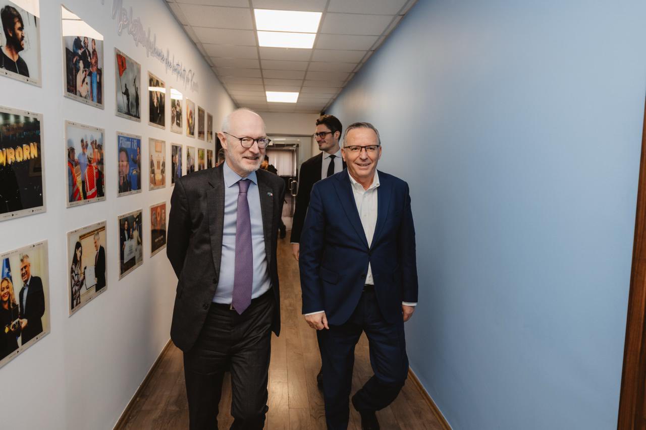 Hamza takon Guerot  e njofton se letrën për heqjen e sanksioneve ia ka përcjellë presidentit Macron