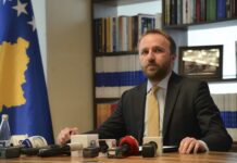 Tahiri: Kurti mund ta pengojë financimin e mbrojtjes, por nuk mund ta pengojë kurrë lirimin e çlirimtarëve tanë