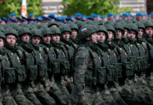 Dekreti i Putinit detyron të huajt në Rusi të nënshkruajnë kontratë me ushtrinë