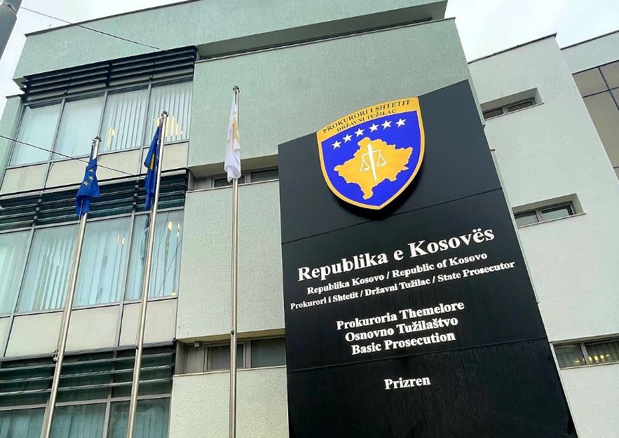 Marrje dhe dhënie të ryshfetit  kërkohet paraburgim për një polic dhe një serb në Prizren