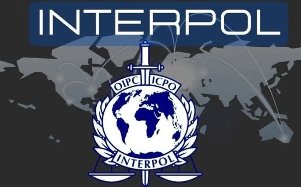 Arrestohet një shtetase për vjedhje  pritet ekstradimi i saj në Shqipëri