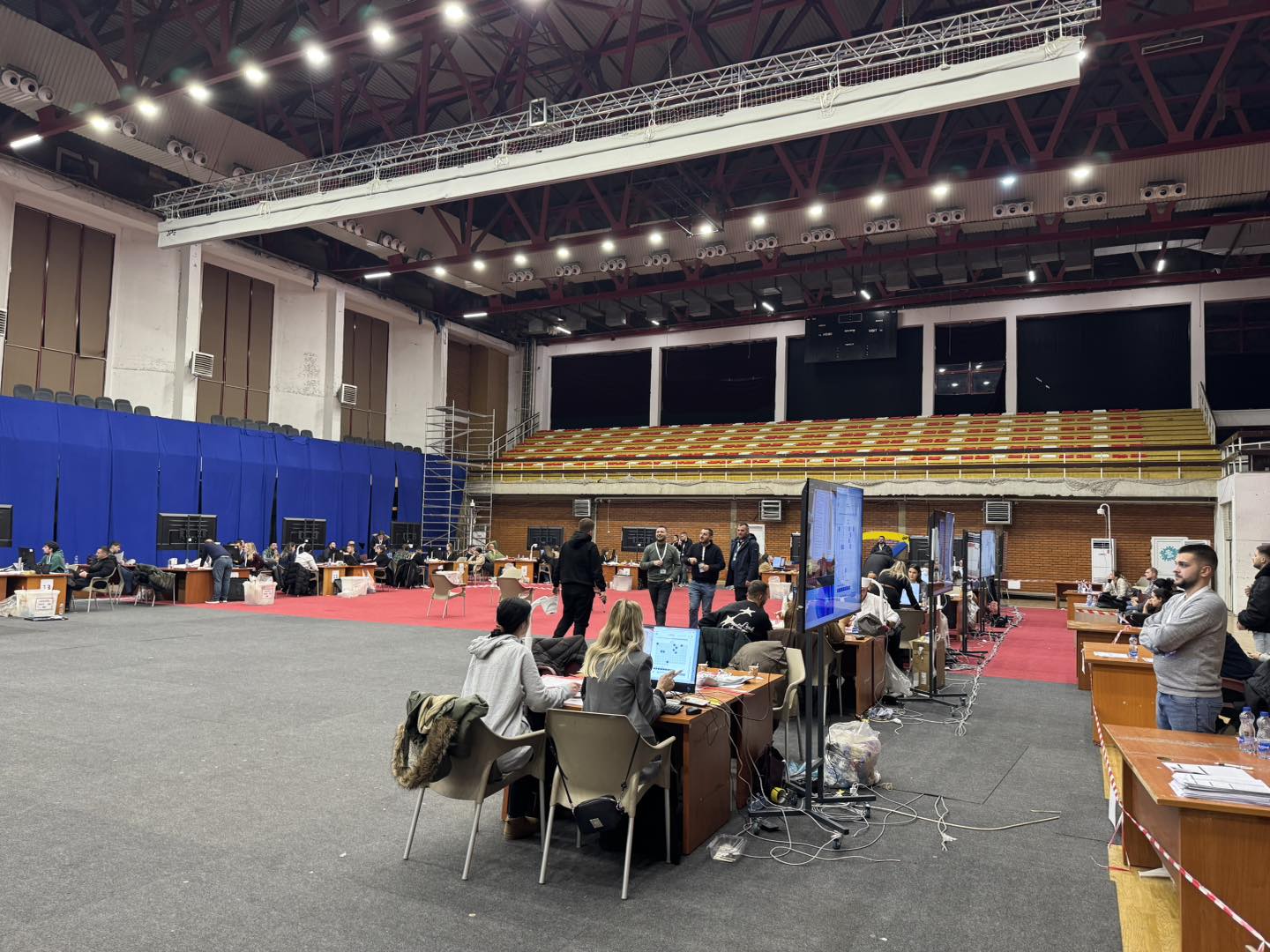 Numërimi i votave ndalet  kandidatët më të votuar deri tani