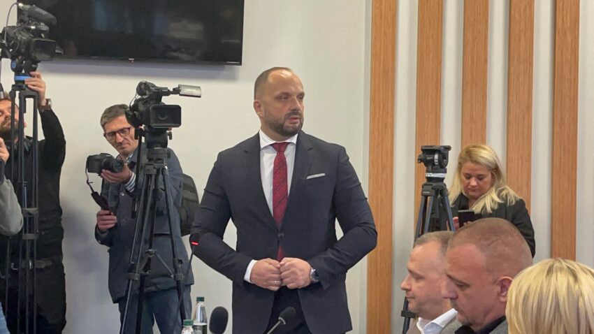 Betohet kryetari i Mitrovicës Veriore  Millan Radojeviq