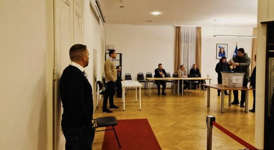 Zgjedhjet e 28 dhjetorit  votimi do të zhvillohet në 16 ambasada dhe 13 konsullata