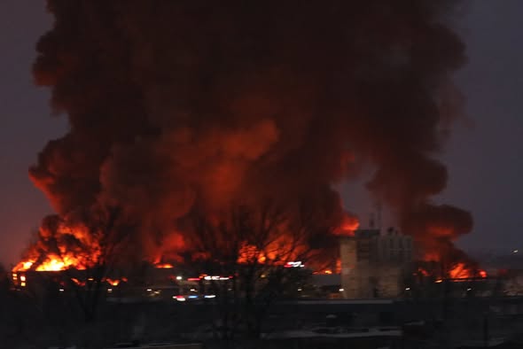 Comodita Home  Një pjesë e fabrikës përfshihet nga zjarri  nuk ka të lënduar