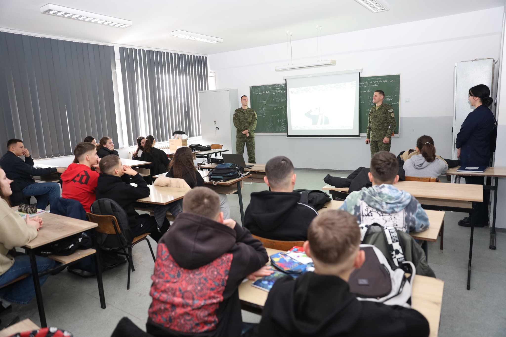 FSK ja mban ligjërata në shkollat e Kosovës për vetëdijesimin nga rreziku i minave