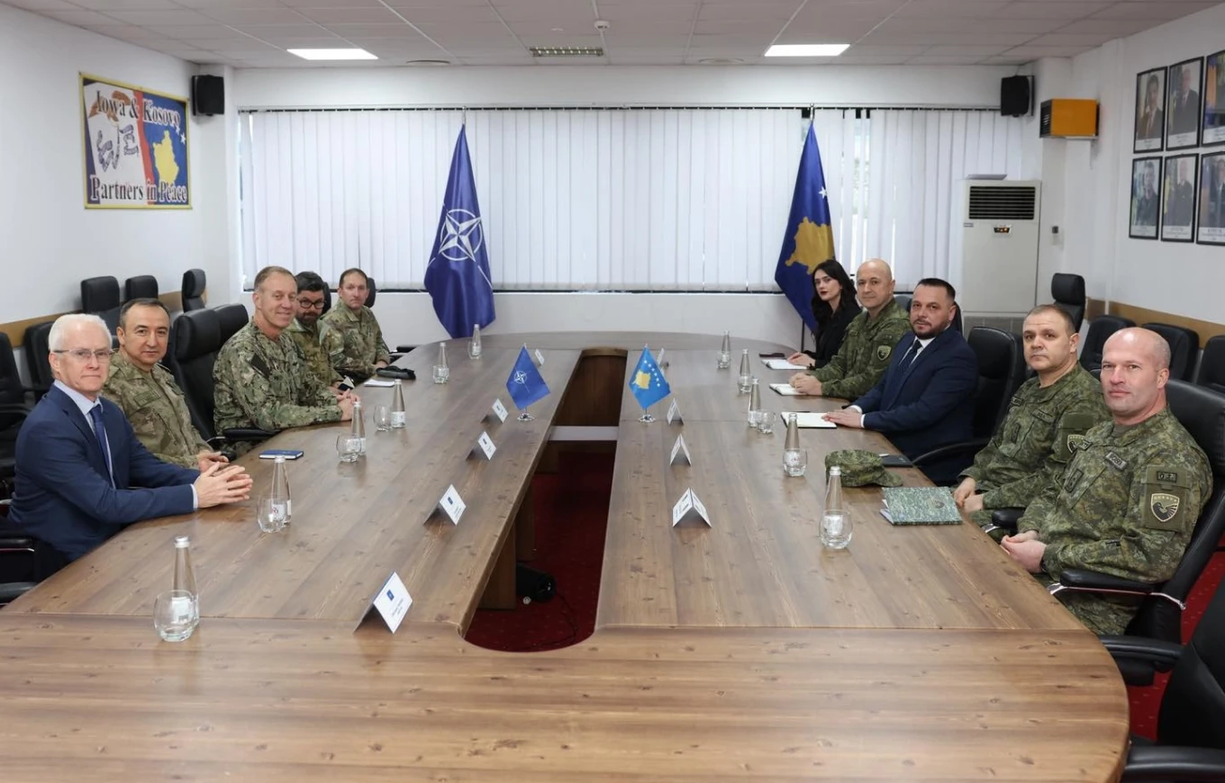 Maqedonci takon Wikoffin e Ulutashin  flasin për sigurinë dhe zhvillimin e FSK së