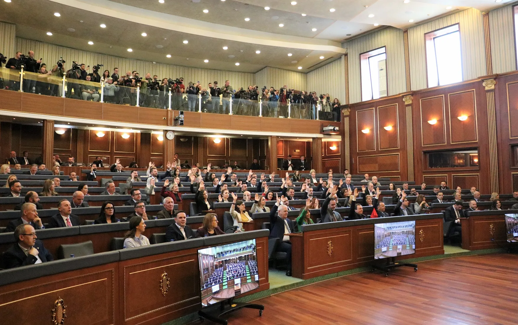 PDK rikthen ulësen e 23 të në Kuvend  LDK humb një vend