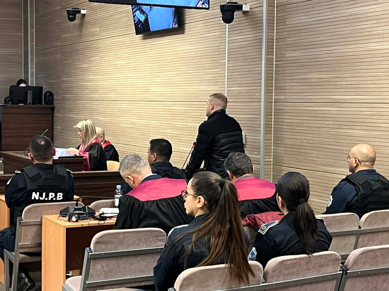 Murseli  Granitin s e kam parë në restorant  s kisha qëllim ta blija armën nga e cila do vritej gruaja ime  kurrë s e kam menduar vrasjen e saj