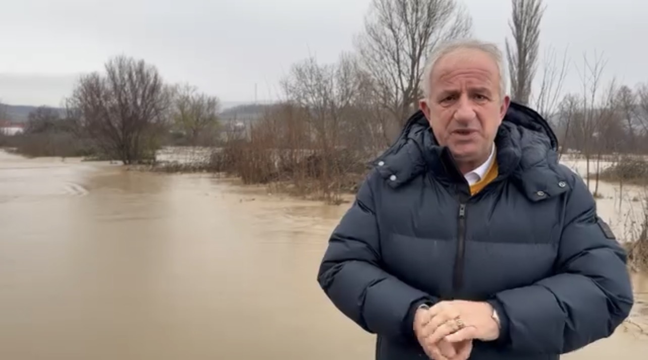 Vërshimet në Suharekë bllokojnë disa rrugë