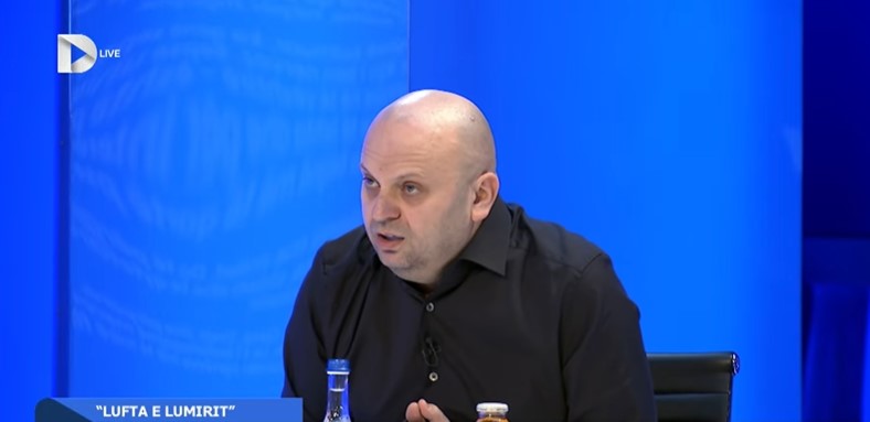 Mushkolaj  Abdixhiku po kërkon fajtorë te mediat për dështimet e veta në LDK