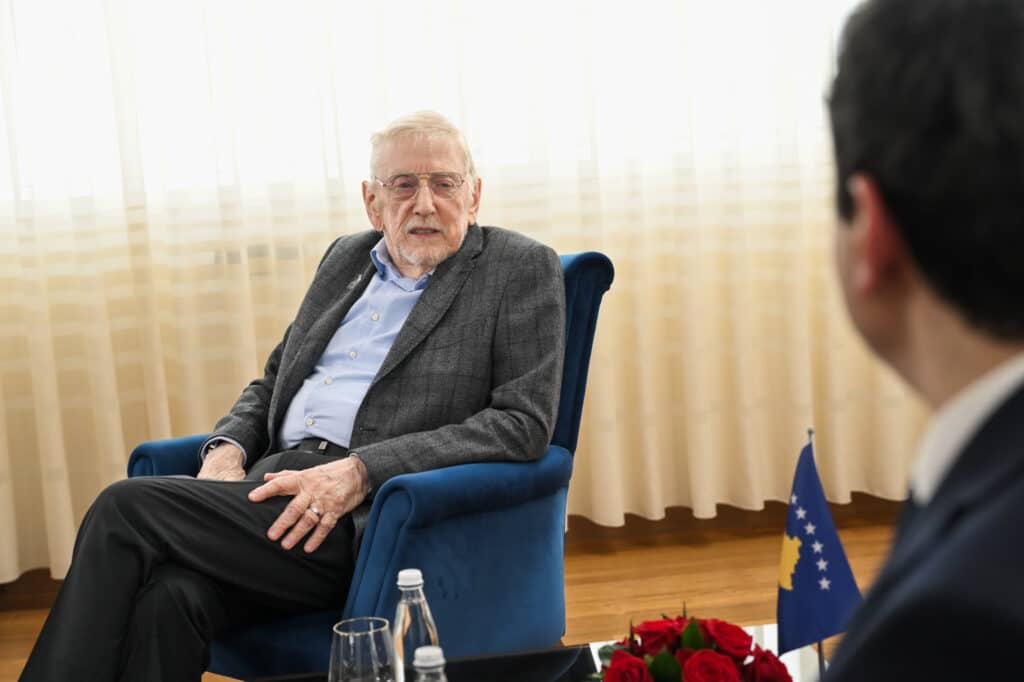 Walker në Kosovë për 27 vjetorin e Masakrës së Reçakut