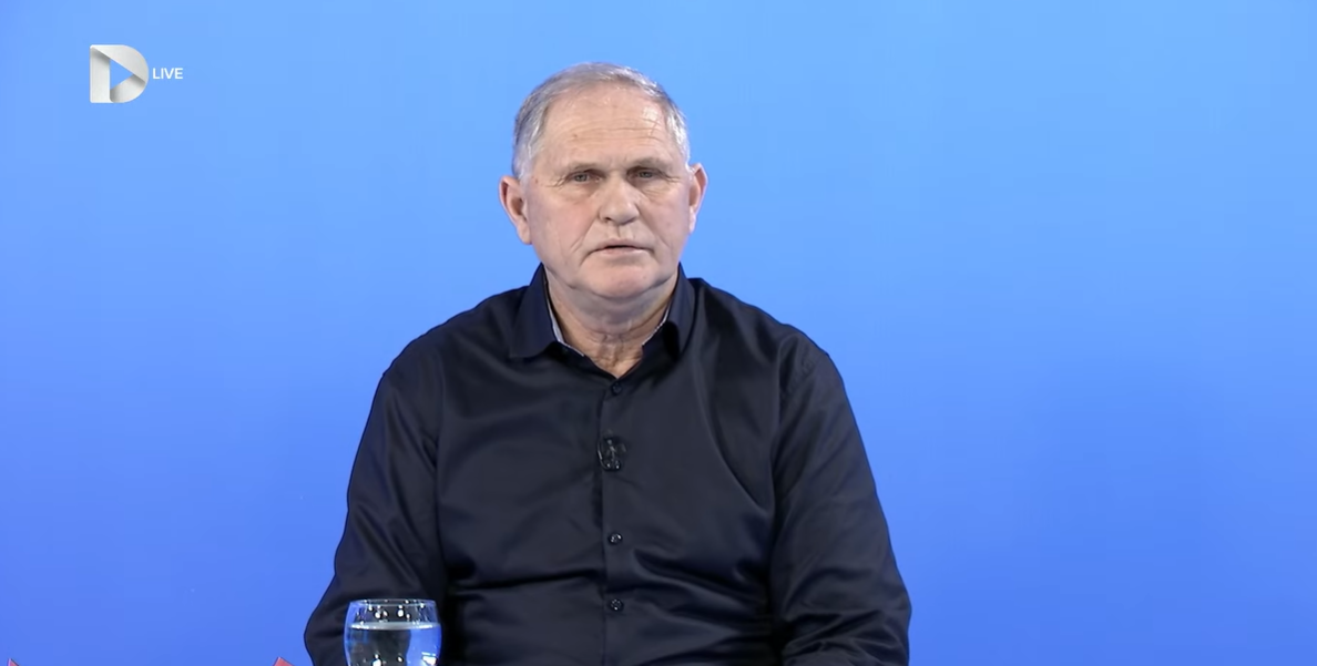  Tani jemi më të çliruar  dimë ku e ka varrin vëllai ynë   Pas 27 vitesh  gjendet trupi i Rasim Kocit  i zhdukur gjatë luftës