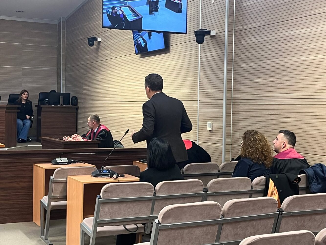 Zyba kërkon largimin e prokurorit  E konsideroj konflikt interesi