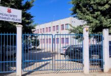 Konflikti në Kavajë përfundon me vrasje, 47-vjeçari ndërron jetë – autori në kërkim