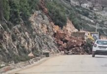 Rënie dherash dhe gurësh në dalje në tunelit të Llogarasë