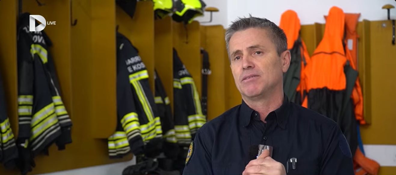 Dhjetëra jetë të shpëtuara në 25 vjet punë si zjarrfikës