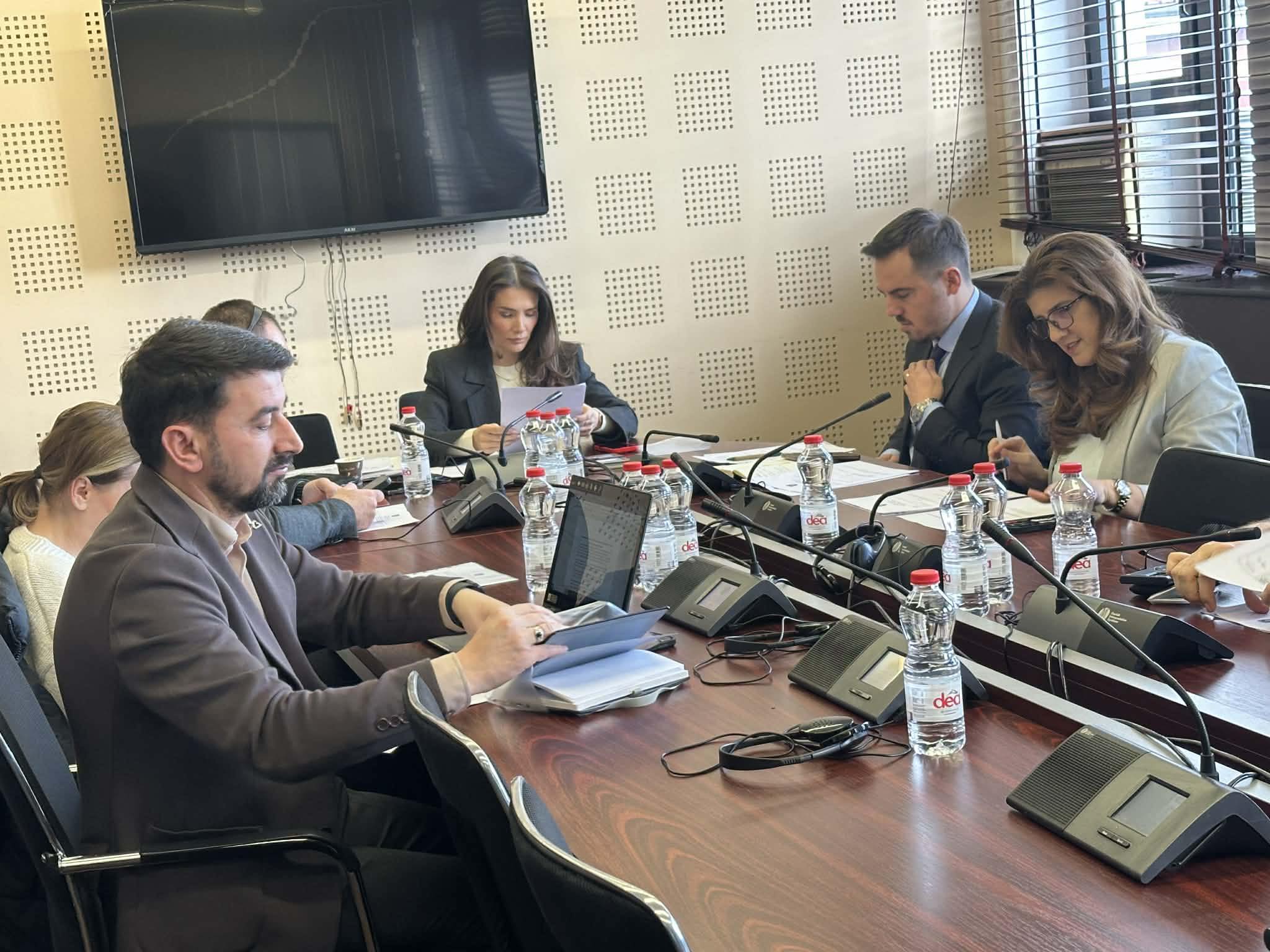 Propozohet dëgjimi i gazetarëve të larguar nga RTK  deputetët e VV së  S jemi inspektorat i punës