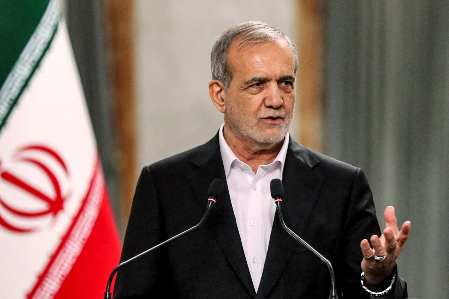 Presidenti i Iranit: Po bëhen përpjekje ndërmjetësimi për luftën në Lindjen e Mesme