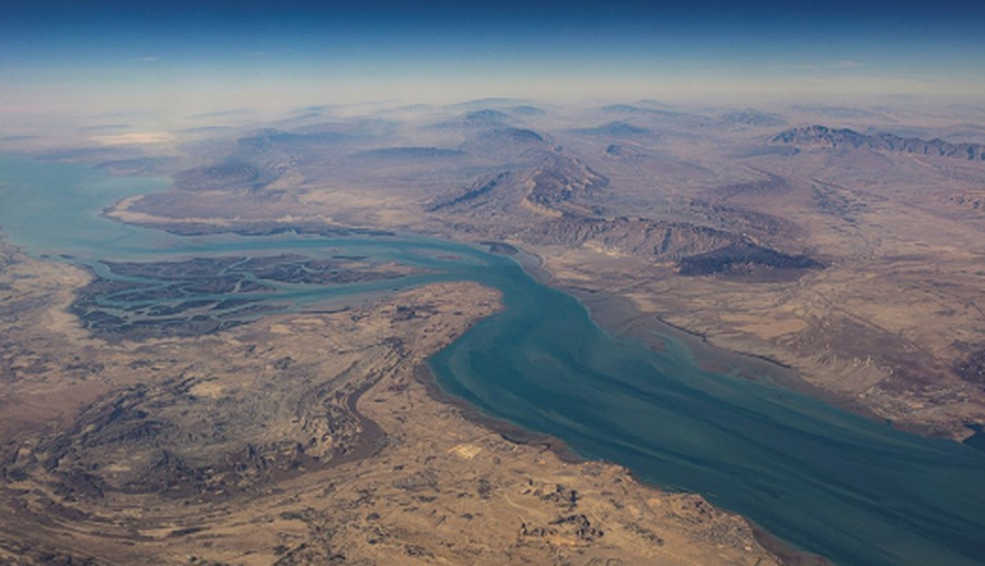 Irani reagon pas sulmit të SHBA në ishullin Kharg: Ngushtica e Hormuzit nuk do të hapet