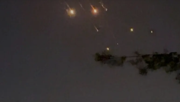 240 raketa dhe dronë drejt Jordanisë, shumica neutralizohen pa viktima