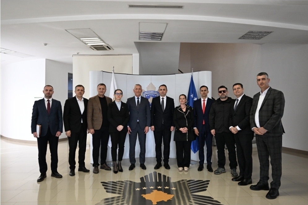 Anëtarët e Komisionit për Mbikëqyrjen e AKI-së vizitojnë këtë institucion