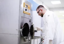 Kimi Aplikative në UBT – Një program që hap rrugën drejt karrierës në shkencë, industri dhe inovacion