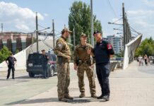 Komandanti i MSU-së së KFOR-it viziton personelin në Mitrovicë