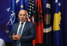 Ndërprerja e sencës, Aleanca thërret konferencë për media
