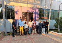 Deputetët e PDK-së bllokojnë hyrjen e Qeverisë
