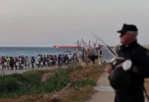 Inteligjenca spanjolle paralajmëroi një ditë më herët për hyrjen masive të migrantëve në Ceuta