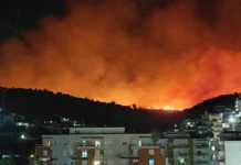 Dy banesa të djegura në Himarë, rrezikohen edhe 40 të tjera