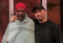 Faton Shoshi pozon krah babait të Drake, Dennis Graham