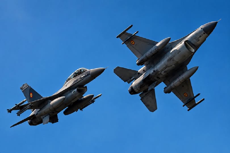 Avionët luftarakë rumunë rrëzojnë dy dronë