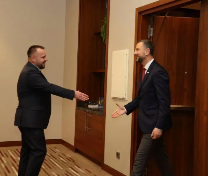 Ministri Maqedonci diskuton me homologun polak thellimin e bashkëpunimit në mbrojtje