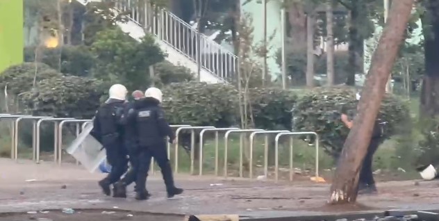 Nëntë protestues dhe katër policë marrin ndihmë te Trauma, një protestues shtrohet në spital
